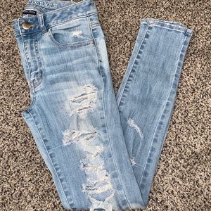 AMERICAN EAGLE JEANS